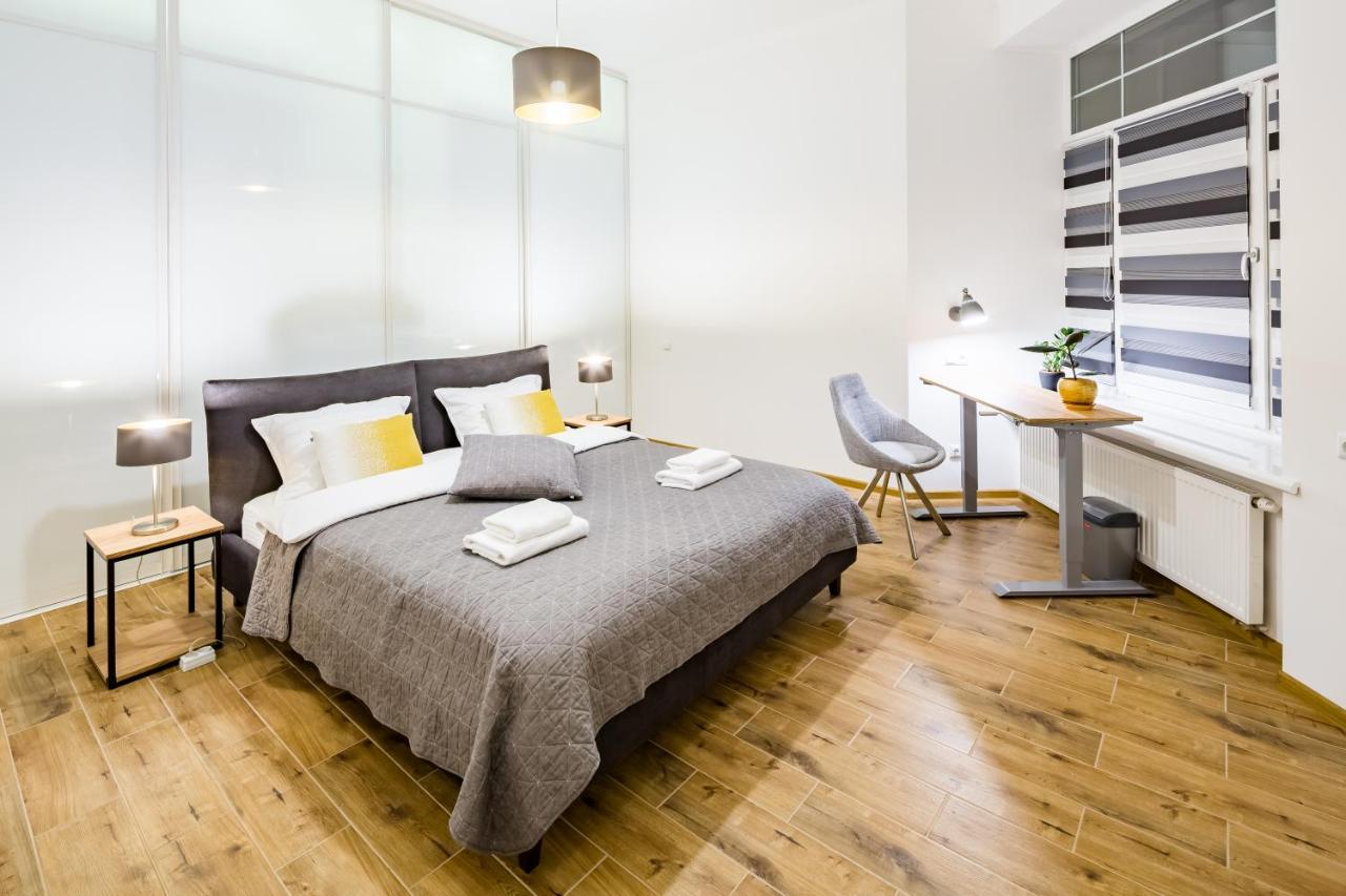 New Large 2 Bedroom In Lviv Historic Centre Exterior foto